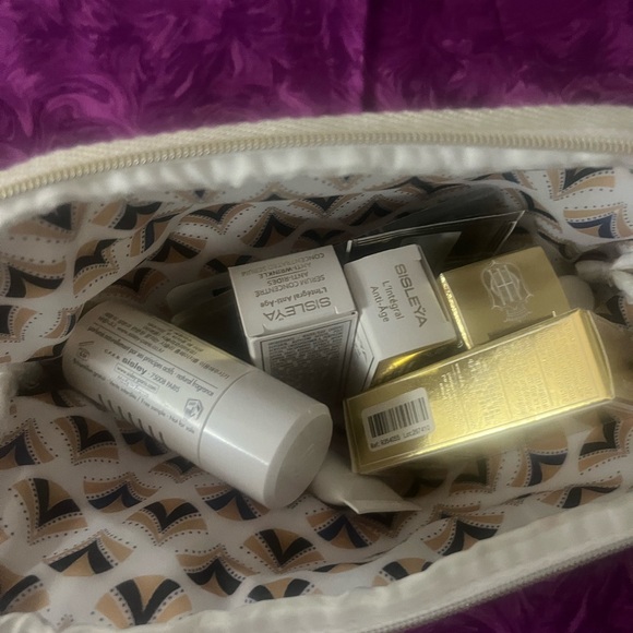 $340 value Sisley luxury white Set - Picture 2 of 5